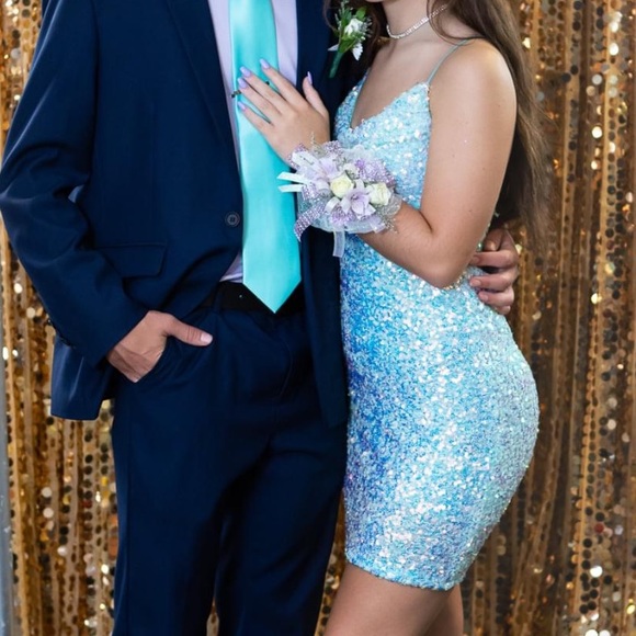 Homecoming dress, size 0. Matching shoes, size 8. Matching necklace. - Picture 4 of 7